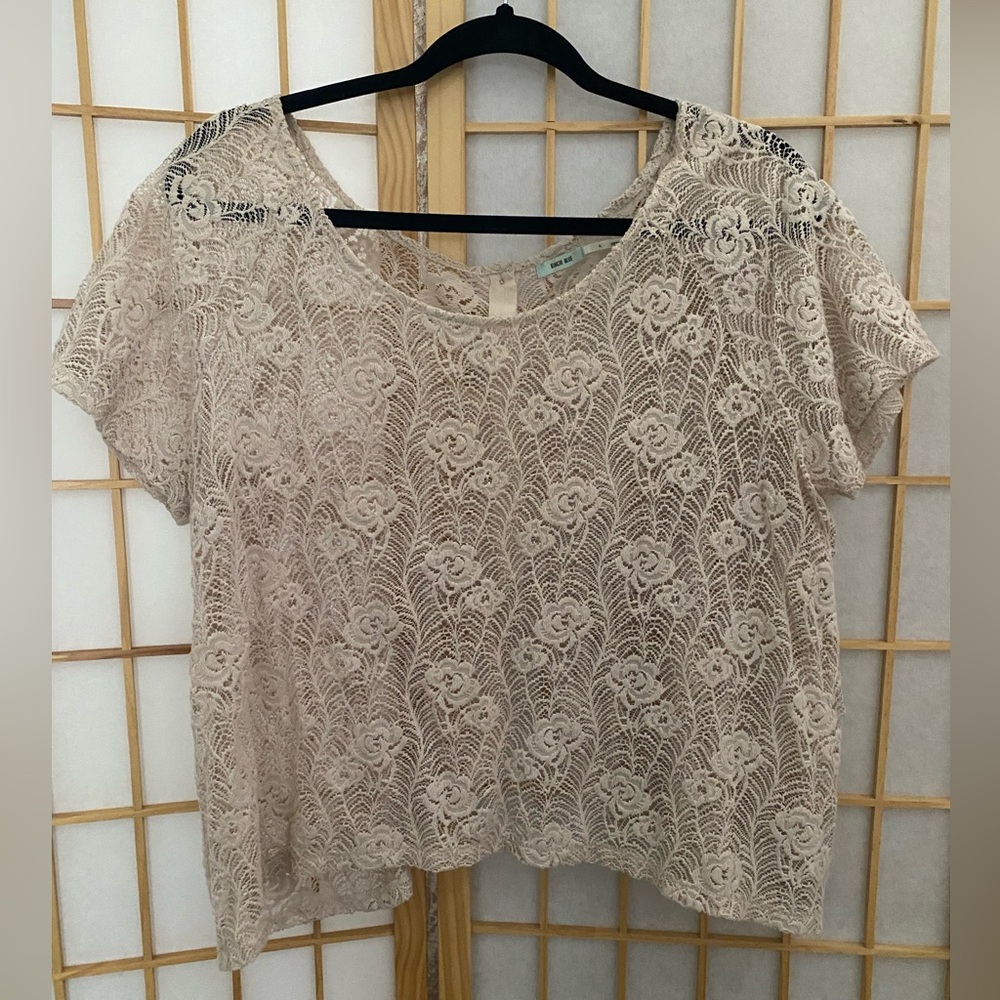 Kimchi Blue Cream Lace Overlay Short Sleeve Top